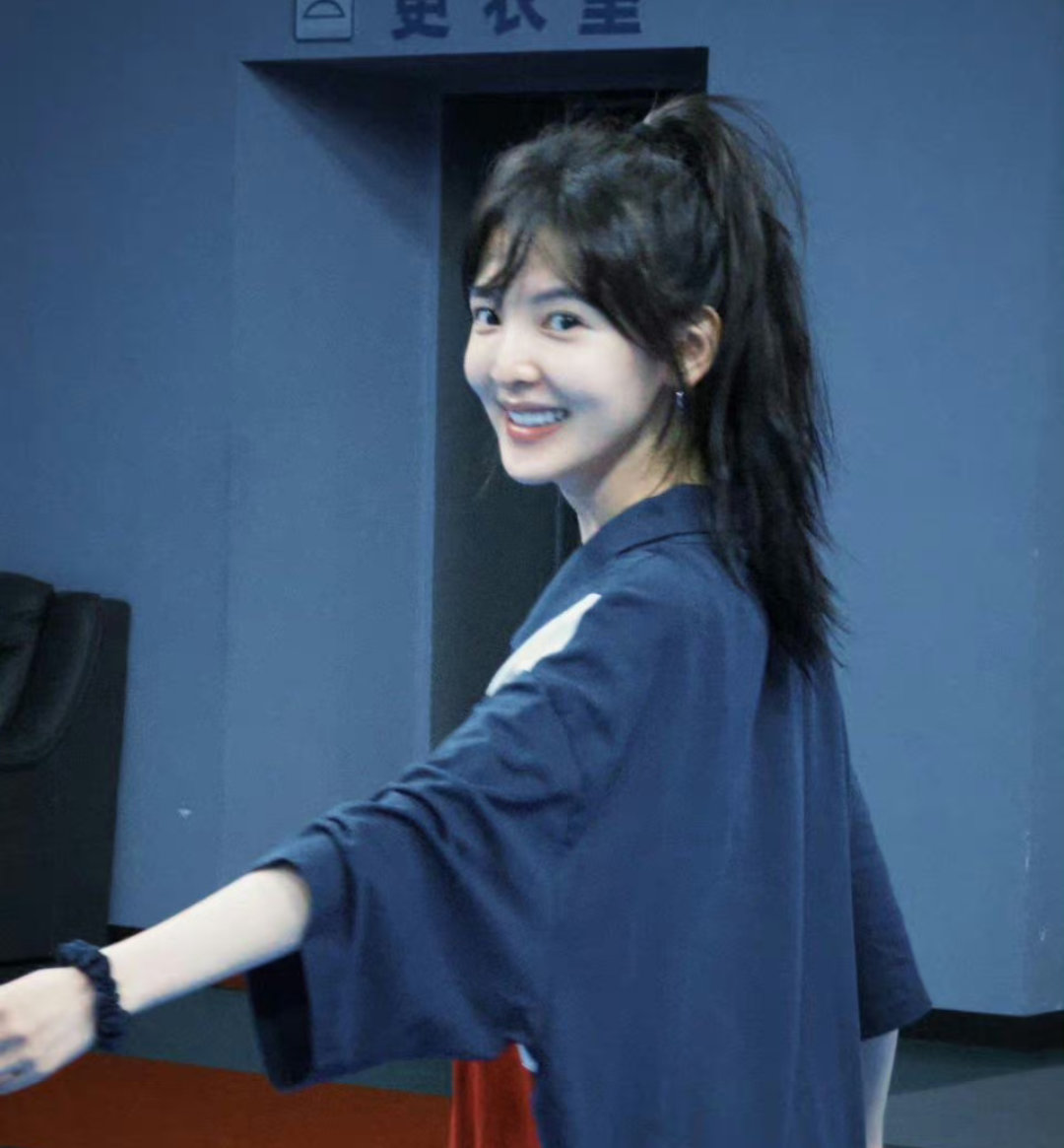 章若楠什么时刻随随便便都有少女感啊 ​​​