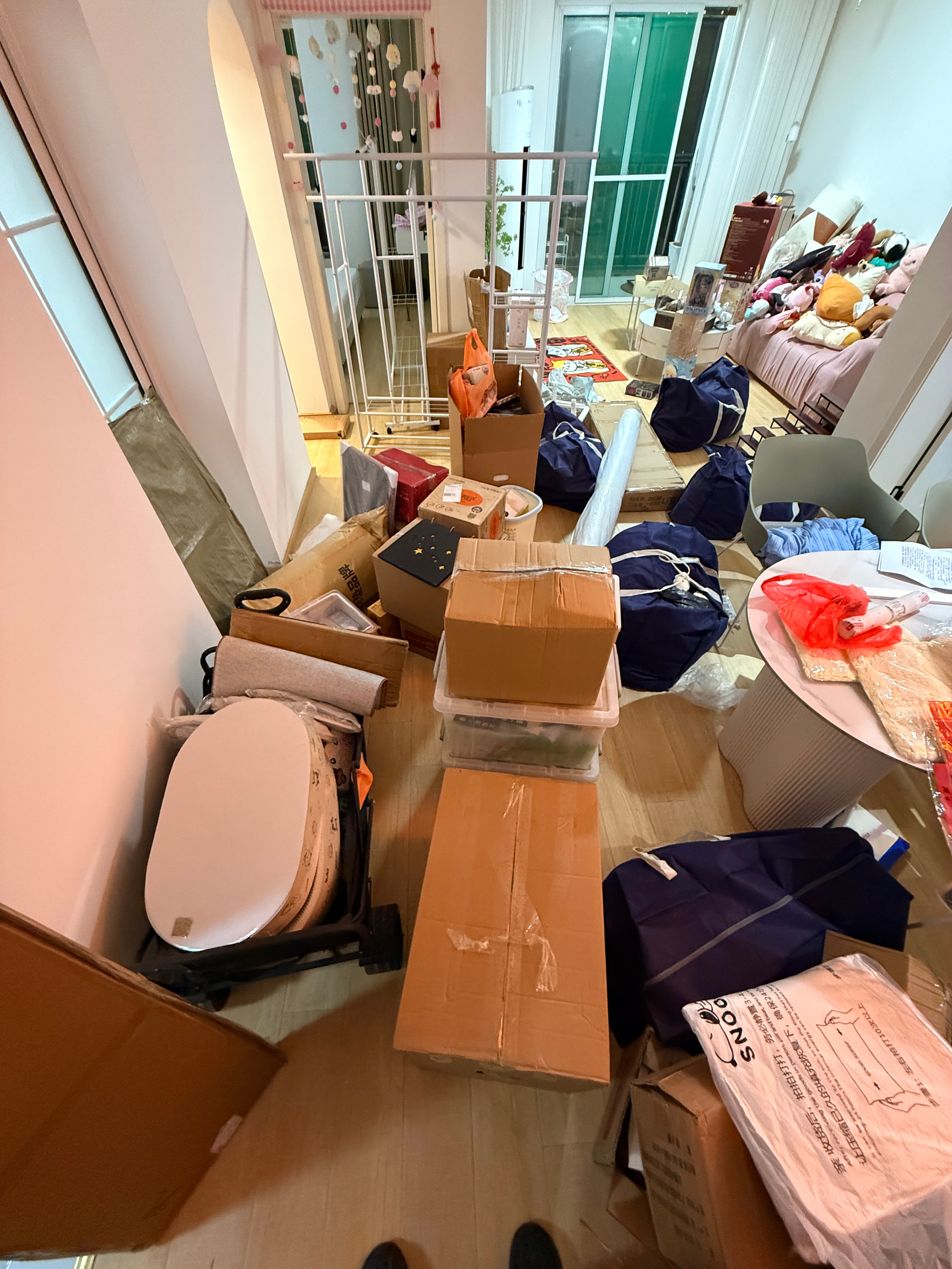 无法接受的 还有一半没搬 拿了一百个快递 