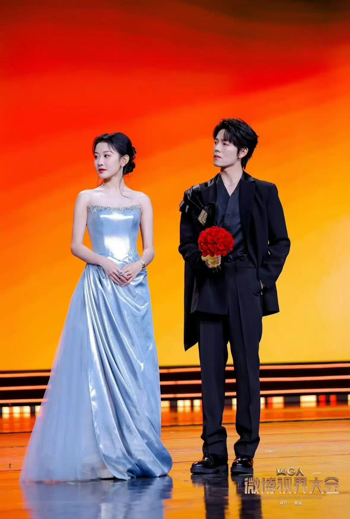 宋佳问韩雨彤和曾辉是一对吗？谁懂啊！金鸡奖最意外的瓜居然是影后宋佳扒出来的!
 