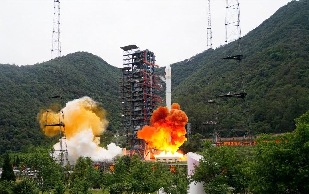 中国航天又一次成功发射【成功发射实践三十一号卫星】6月16日17时45分，我国在
