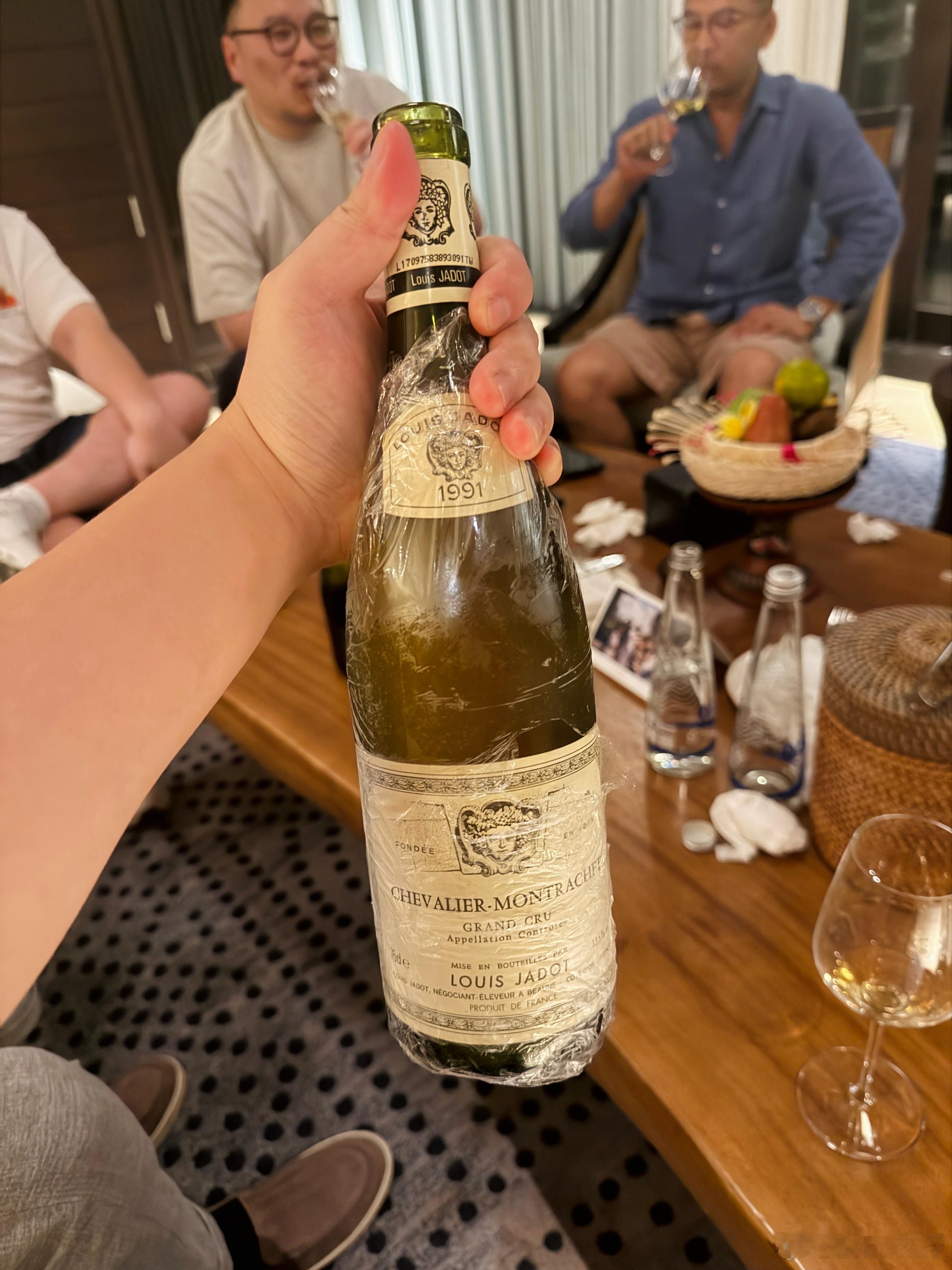 很开心的Gala dinner! 晚宴结束后继续回到房间抽烟喝酒吃宵夜！在巴厘岛