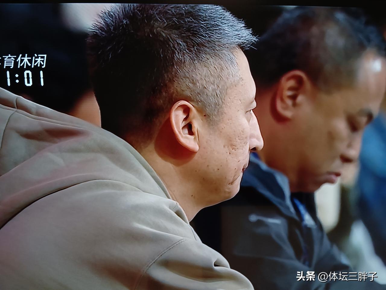 昨晚一场CBA联赛，郭志强到场，目的只有一个任务就是考察。本场比赛郭士强看着徐昕