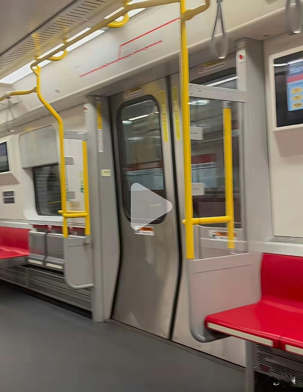 波士顿新地铁上线了，新的地铁列车“美国制造” 其实来自于长春中车...
长春出品