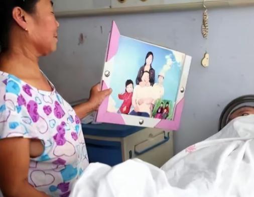 “太感人了”河南男子刚被砸伤入院，妻子当场说：“拔管”。丈母娘拼命摇头，哭着哀求
