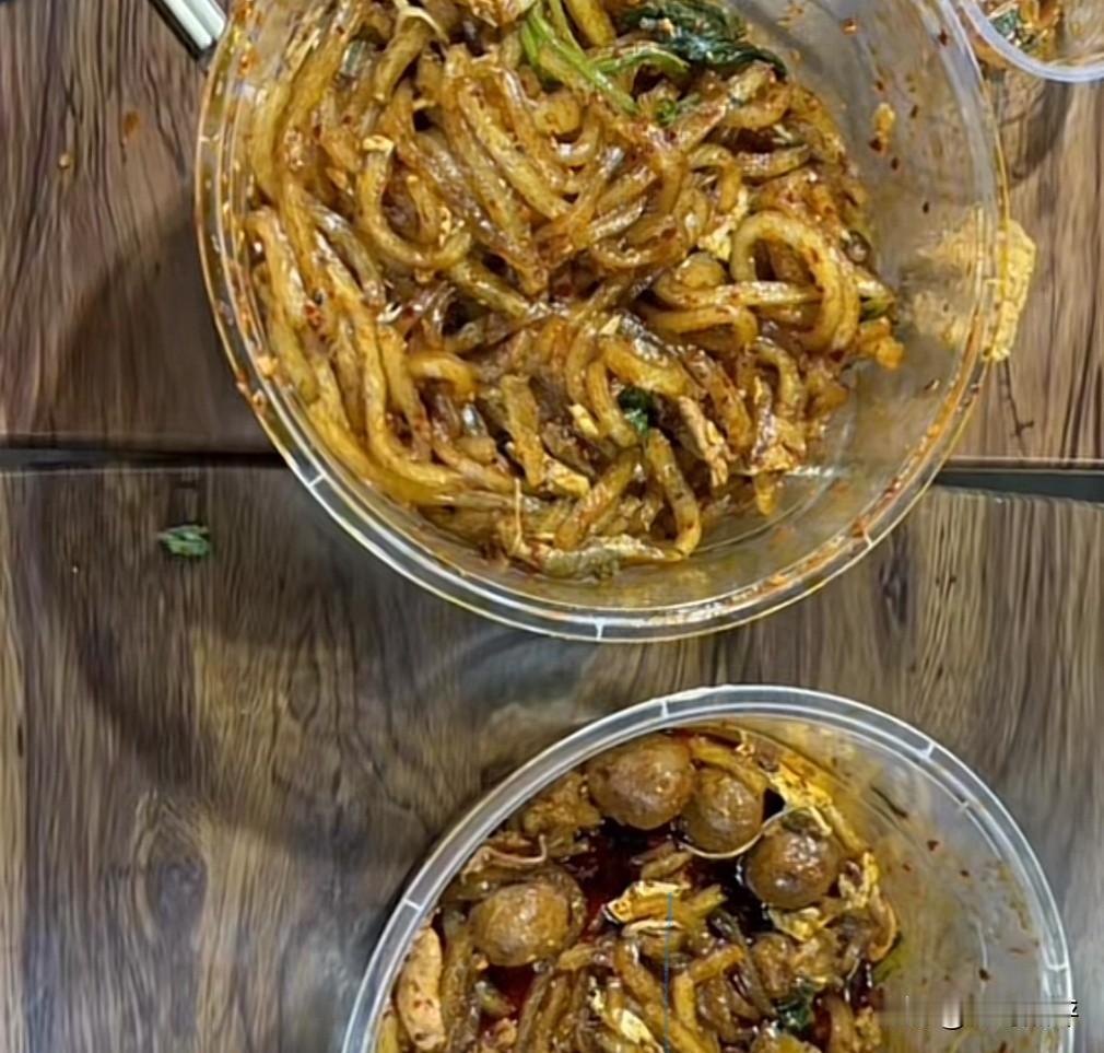 两份麻辣烫260元，你觉得贵不贵？真的是人红是非多，这不最近天水麻辣烫又摊上事了