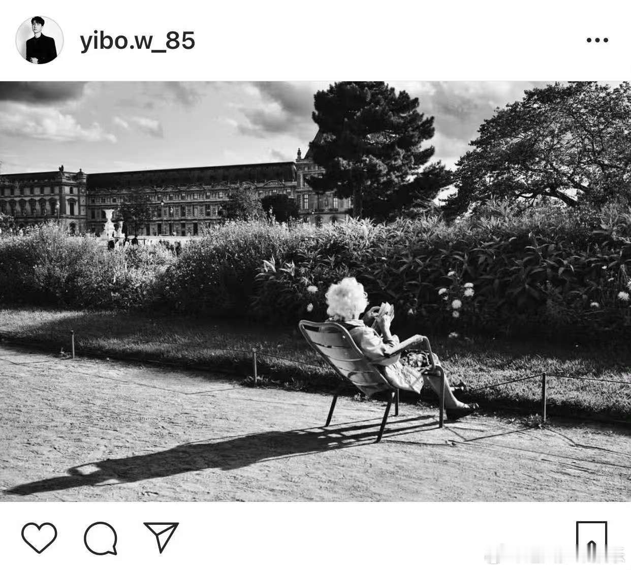 王一博喜欢黑白色调摄影 怀俄明州的旅行中，王一博将羊群定格在黑白滤镜下，朴素中显