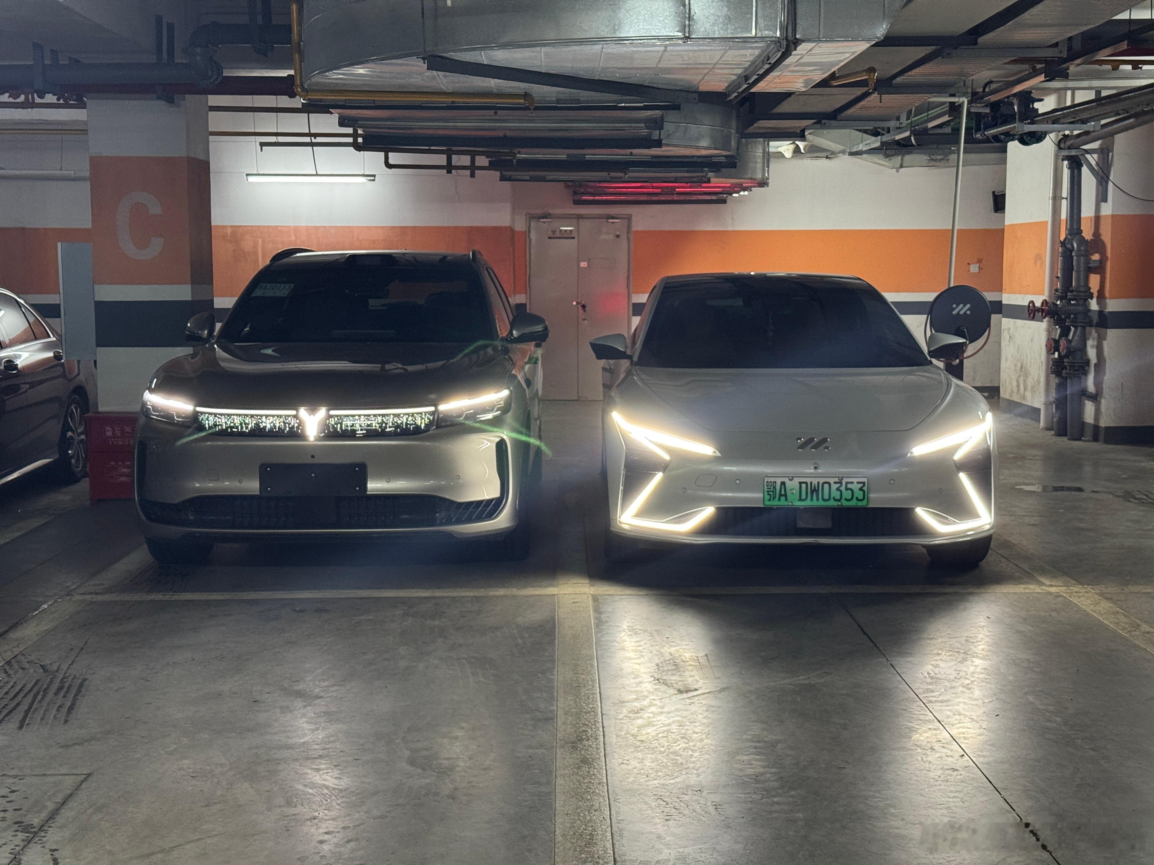 两台车一个共同点 ​​​