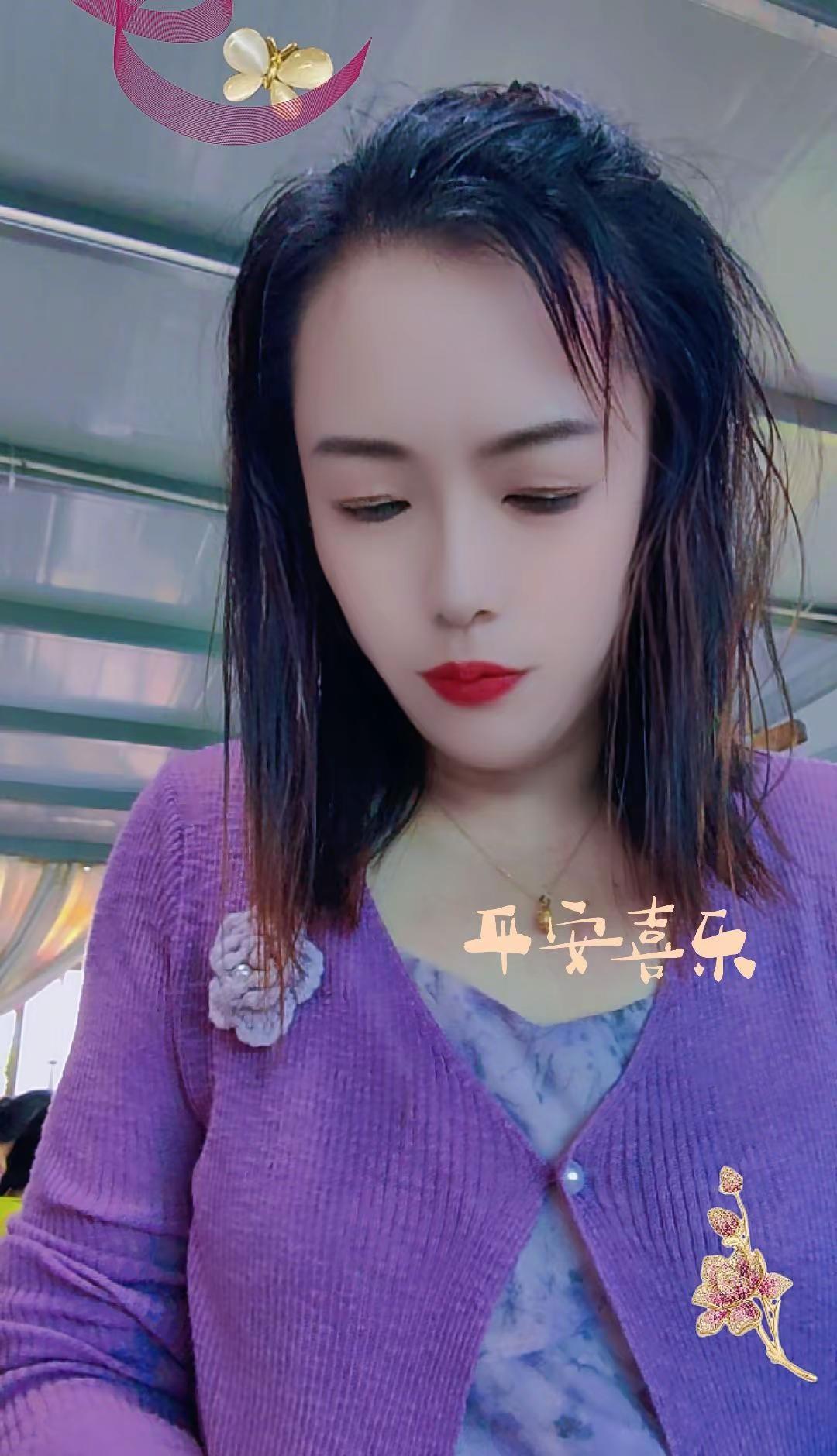 每天都是漂亮的心情 好好打扮自己也是一种好心情 在能力范围内好好打扮 每天都是绝