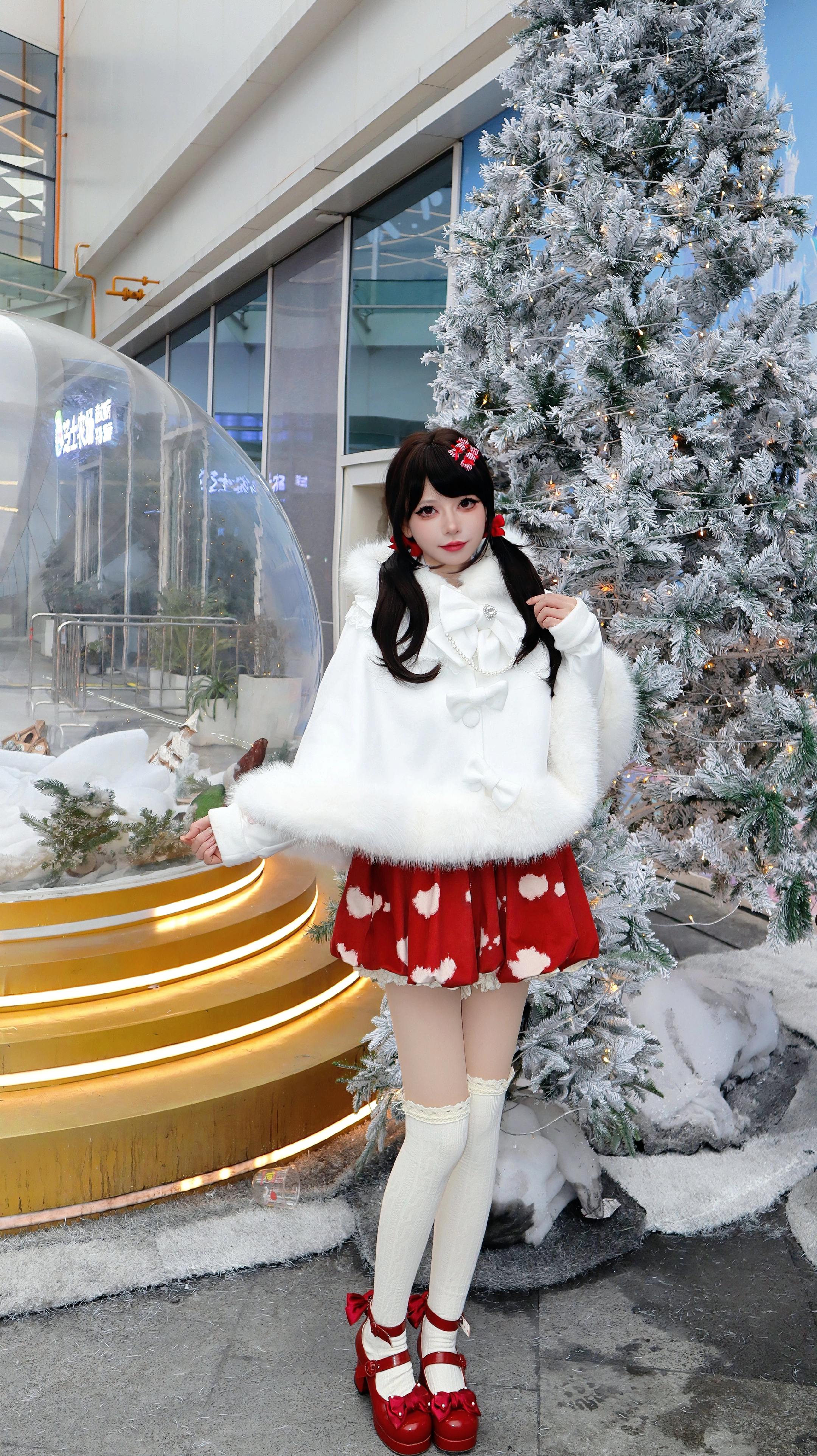 lo娘冬日斗篷之像个扑棱蛾子。