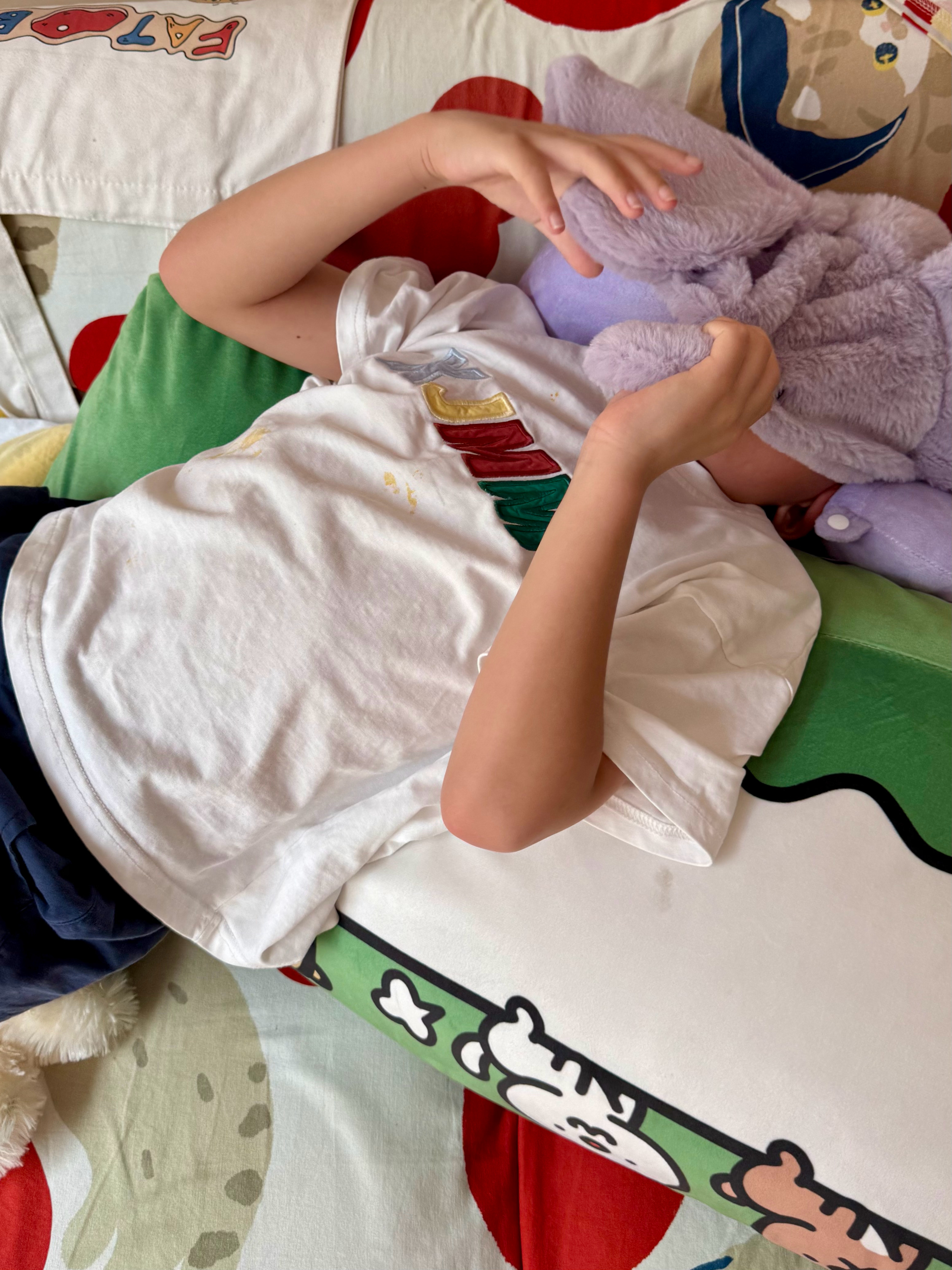 施努比和我一起看《灿如繁星》感动哭了被我发现后更难受了很像我小时候难过被人安慰一