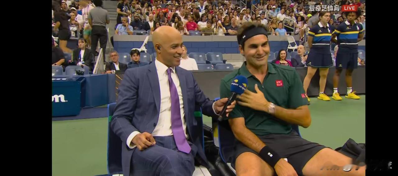 🎾🎾惊讶罗迪克退役多年之后竟然还能发出200+时速的发球。费德勒说，原来是能