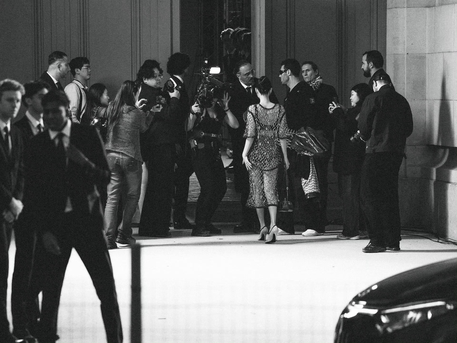 JENNIE x CHANEL 摄影：Chen Yin 巴黎时装周 