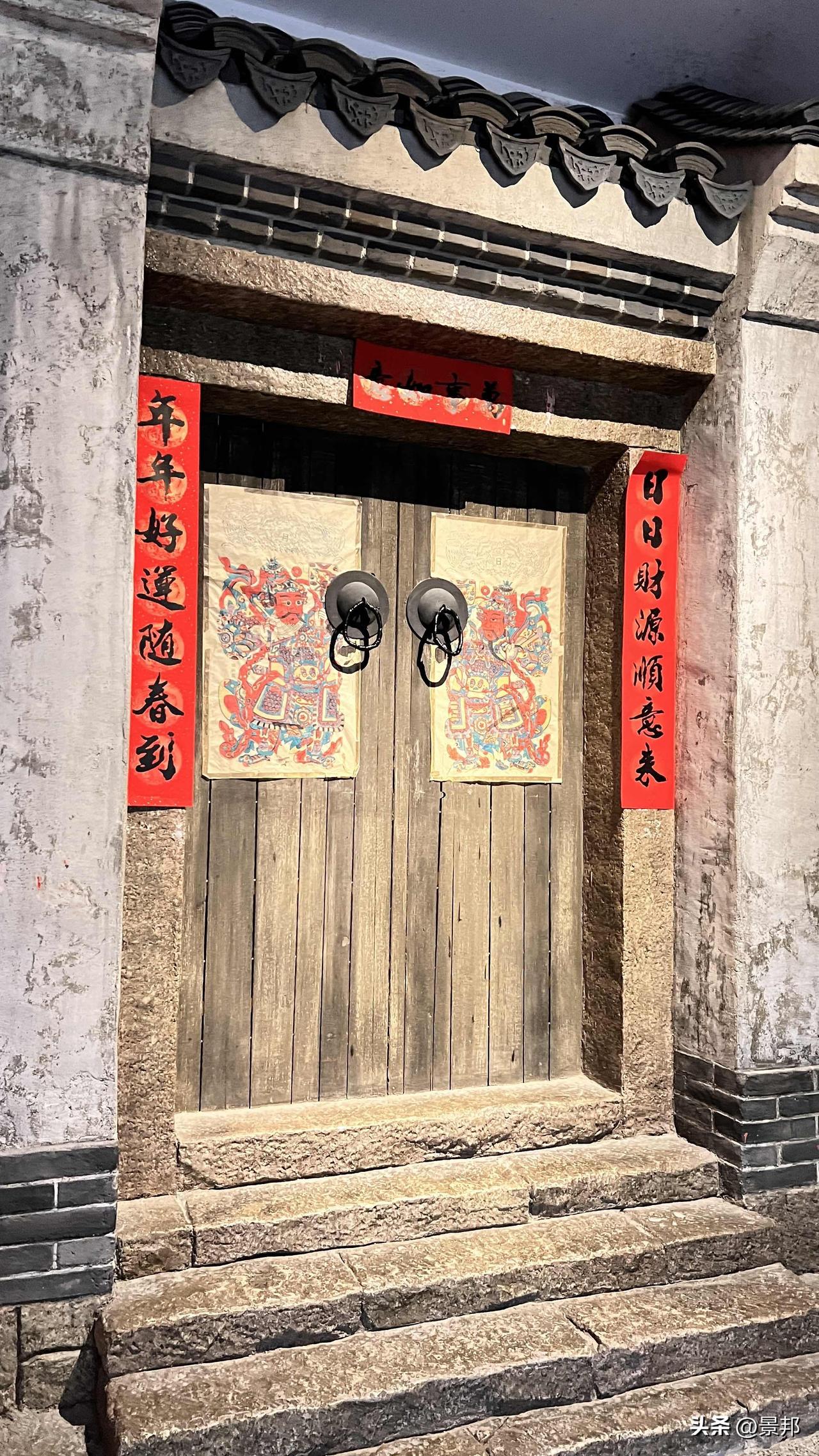 70、80后，咱们这代人就像“三明治”里的肉馅，被时代紧紧夹住！小时候响应“只生