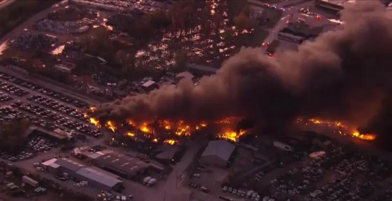 最主要的是飞机刚起飞，油加满的状态，这得烧好一阵子
坠毁的飞机✈️是一架MD-1