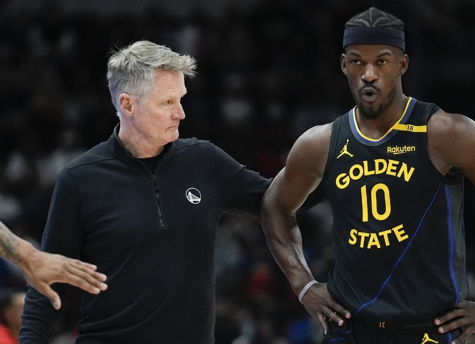 【巴特勒批评勇士现在毫无防守  科尔则表示防守没问题，是进攻缺乏节奏感】今天，勇