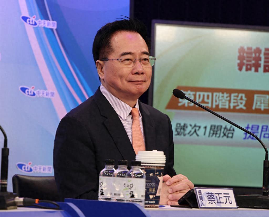 国民党前“立委”蔡正元18日再度发文表示，感谢卢秀燕市长，谢谢卢市长日理万机，刚