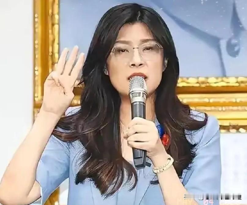 国民党主席郑丽文发表声明
5月3日，郑丽文与柯文哲、洪秀柱等人同台出席活动时说：