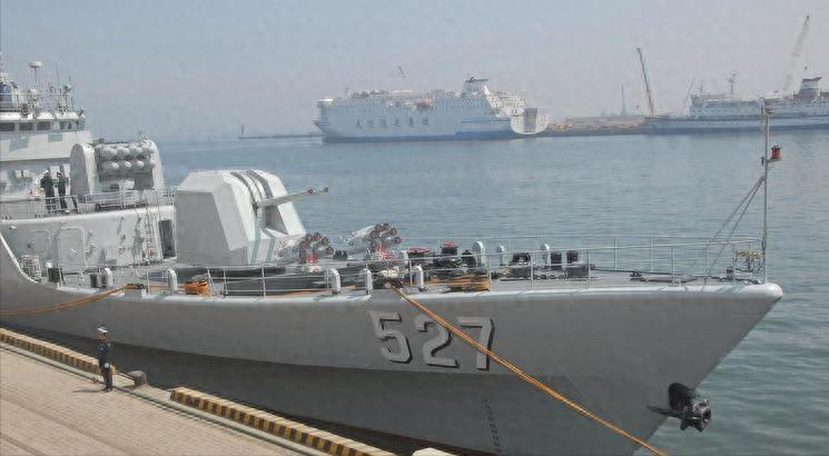 朝鲜用不了，巴铁看不上！退役功勋洛阳舰，却是这国海军的香饽饽
服役二十载的功勋护