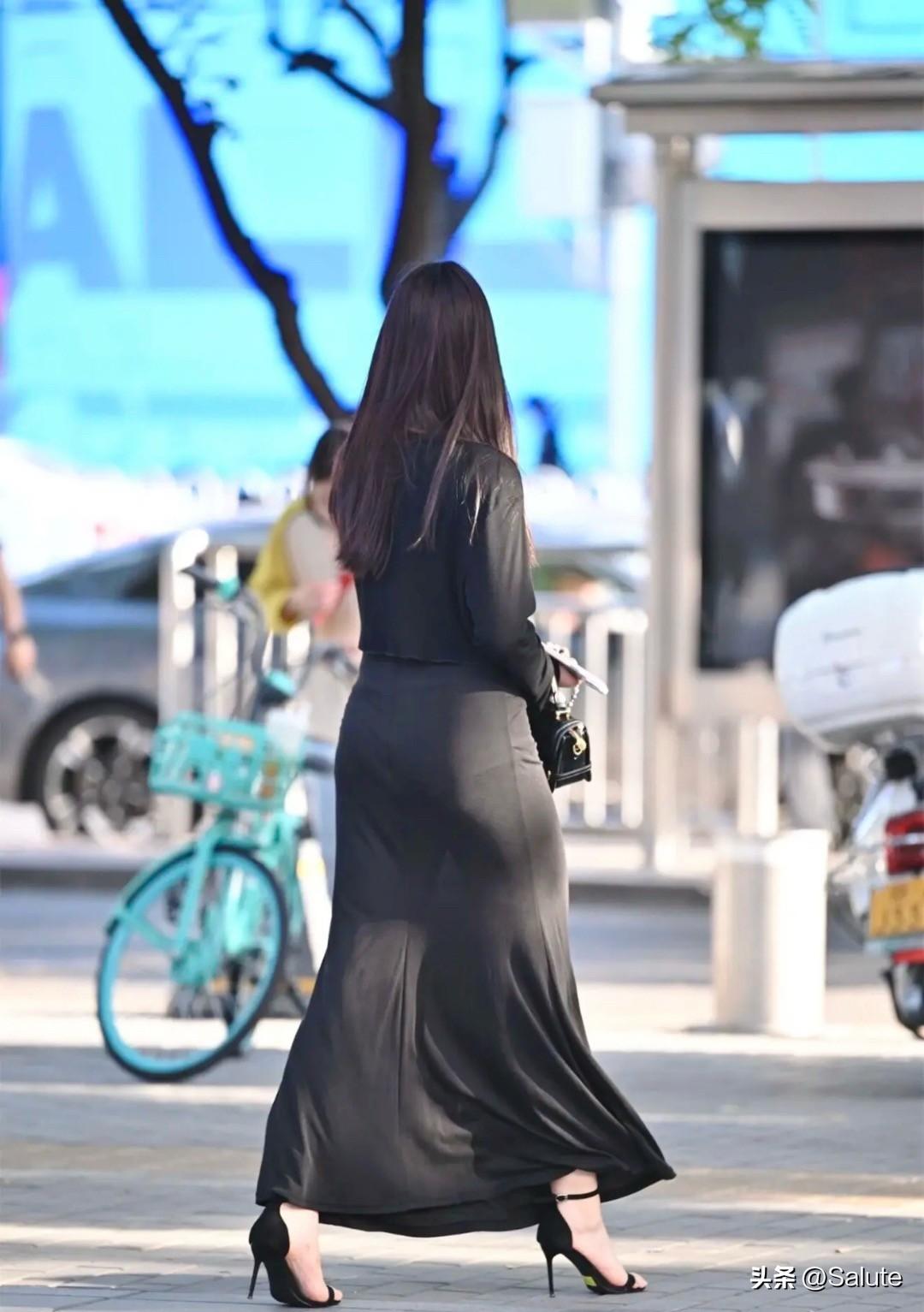 优雅黑裙，都市风范，自信步伐！气质黑裙搭配 轻奢时尚黑裙