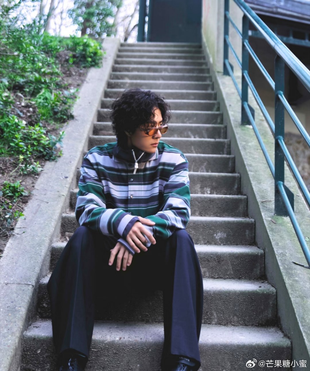 王一博微博改名3月27日王一博微博改名，从“UNIQ-王一博”换成“王一博·YI