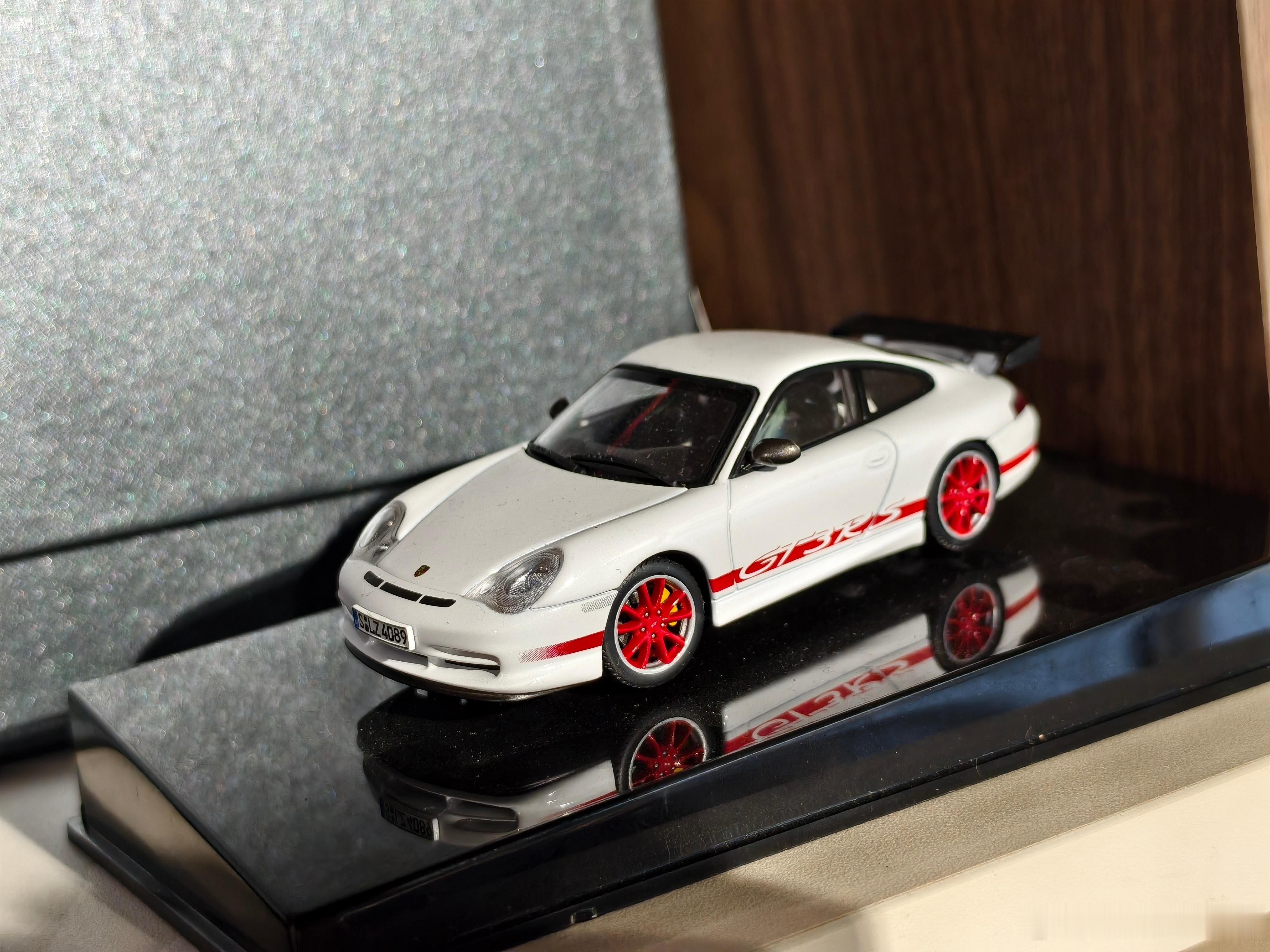 想定制些的新周边同步更新一下新标识最好是些没什么用的产品跪求各位给些意见