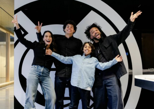 【#马塞洛儿子与皇马签下职业合同#，将成为皇马长期计划的一部分】1月27日，最新