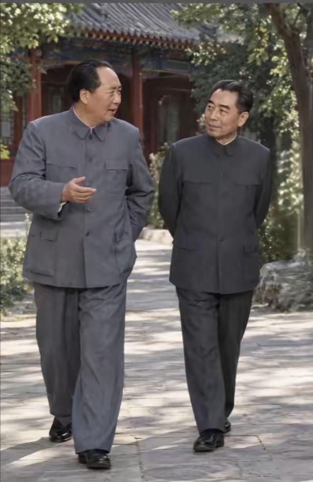毛公谋远，周公成细。

一生并肩，半世山河。

林荫不语，山河记得。