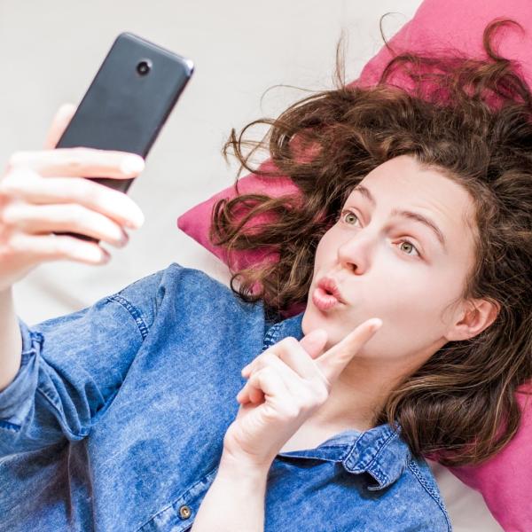  
 

 
睡觉手机放床头，你可能正在“慢性自杀”？
 
 
 

你有没有这