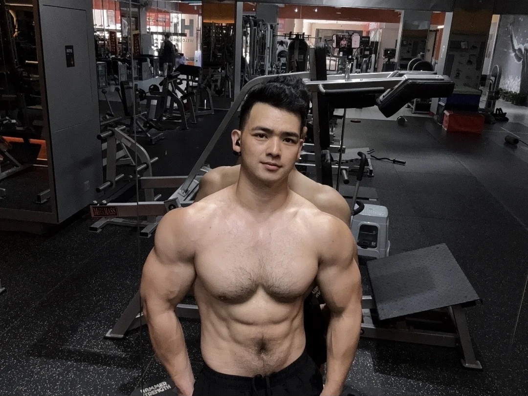 夏天来，练肌肉，练身材！💪