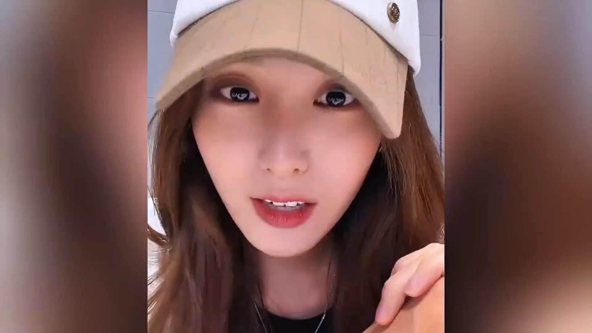 黄子韬突然入镜，一句“谁欺负我老婆了”直接冲上热搜。