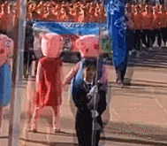 又是一年运动会！哈哈哈，看看别人家的沙雕开场 . ​​​