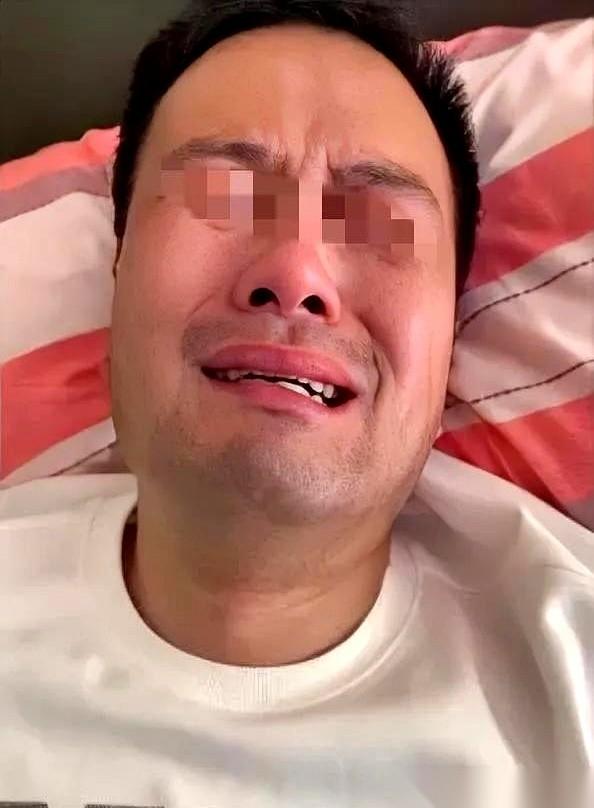 2000万的精密设备保住了，可那件一百块钱的外套，烧得只剩几片焦黑的烂布。
在河