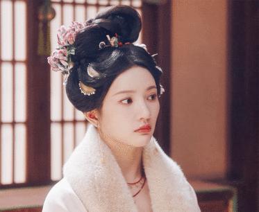 刘些宁美貌要论帧赏   谁懂啊！刘些宁把寿华的聪慧、端庄、体贴诠释得淋漓尽致，耐