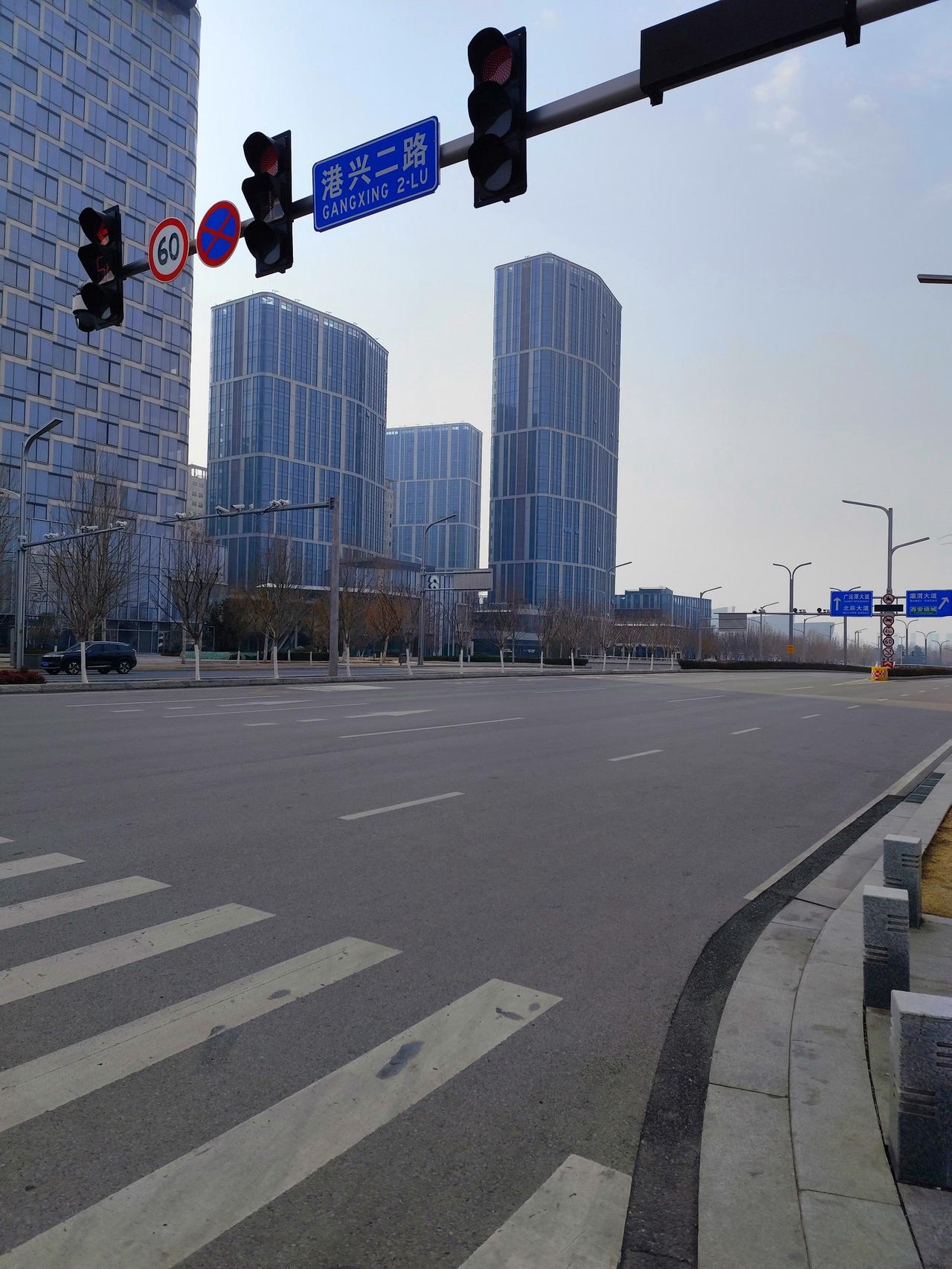 又一次在浐灞生态区暴走两万步，忍不住想吐槽：这么大这么美的地儿，为什么就是找不到