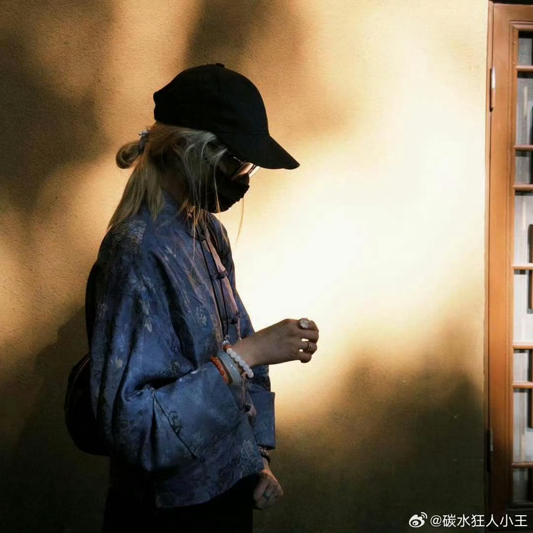 关晓彤回应无名指戒指美女想戴什么戴什么！yxh总是为了博取流量恶意揣测 ​​​