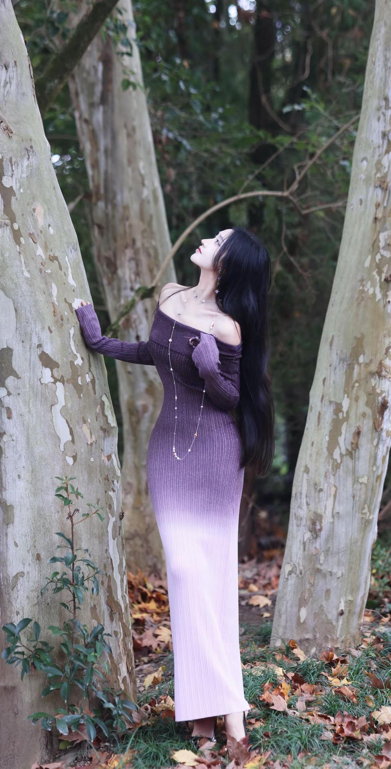 我思量和谁两相望 千里青山皆染霜