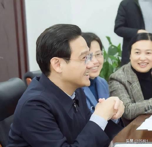 江苏有位副秘书长X某某因涉嫌严重违纪违法，于2026年6月17日主动投案，目前正