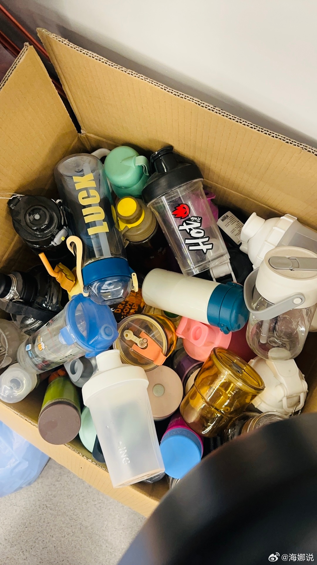 绝大多数人的人生并不主动思考，因为他们是弱者，我说的并不是强弱的弱，而是，“弱者