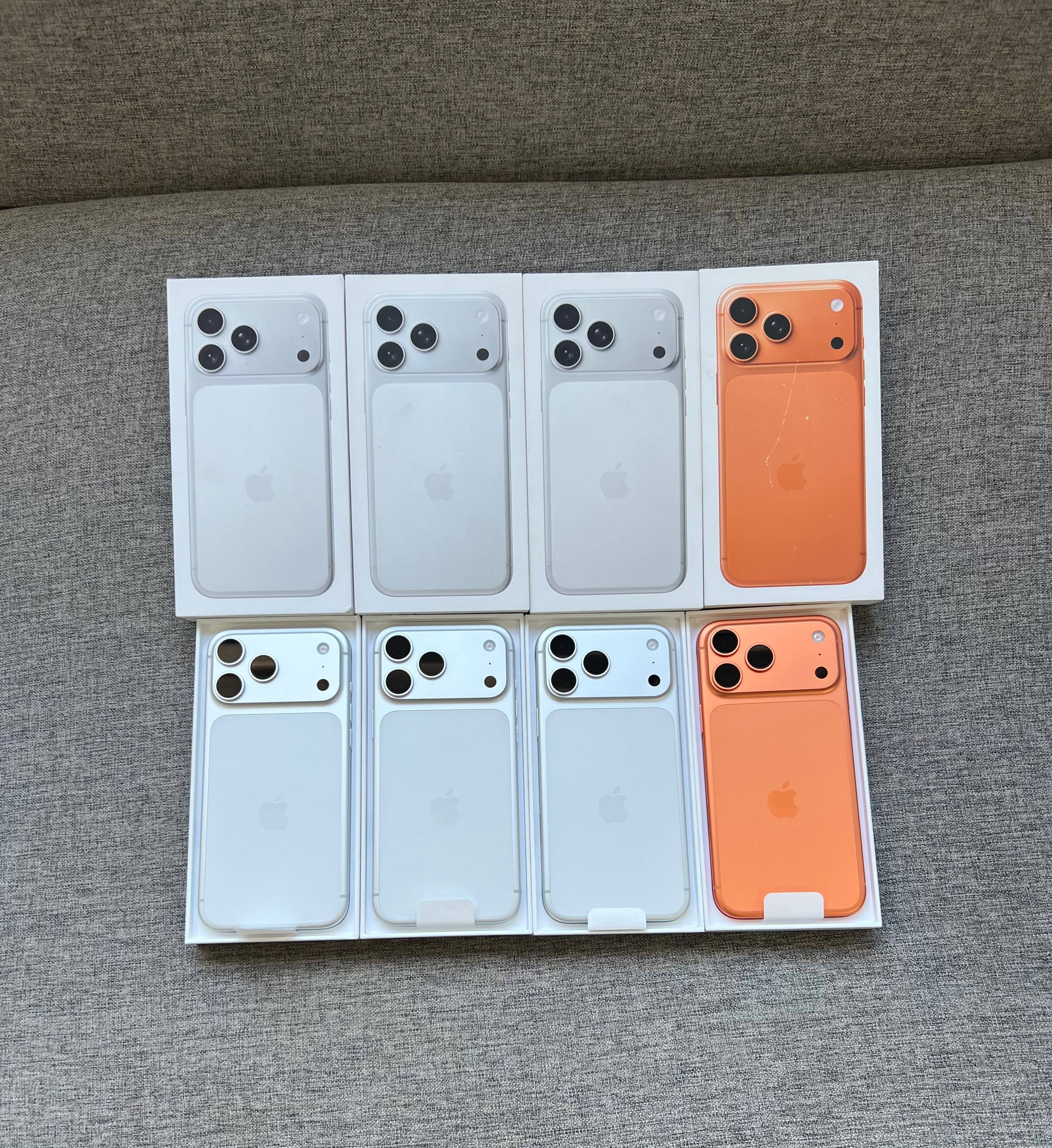 超高性价比，iPhone17ProMax，256仅激活未使用。全新全套，国行带票