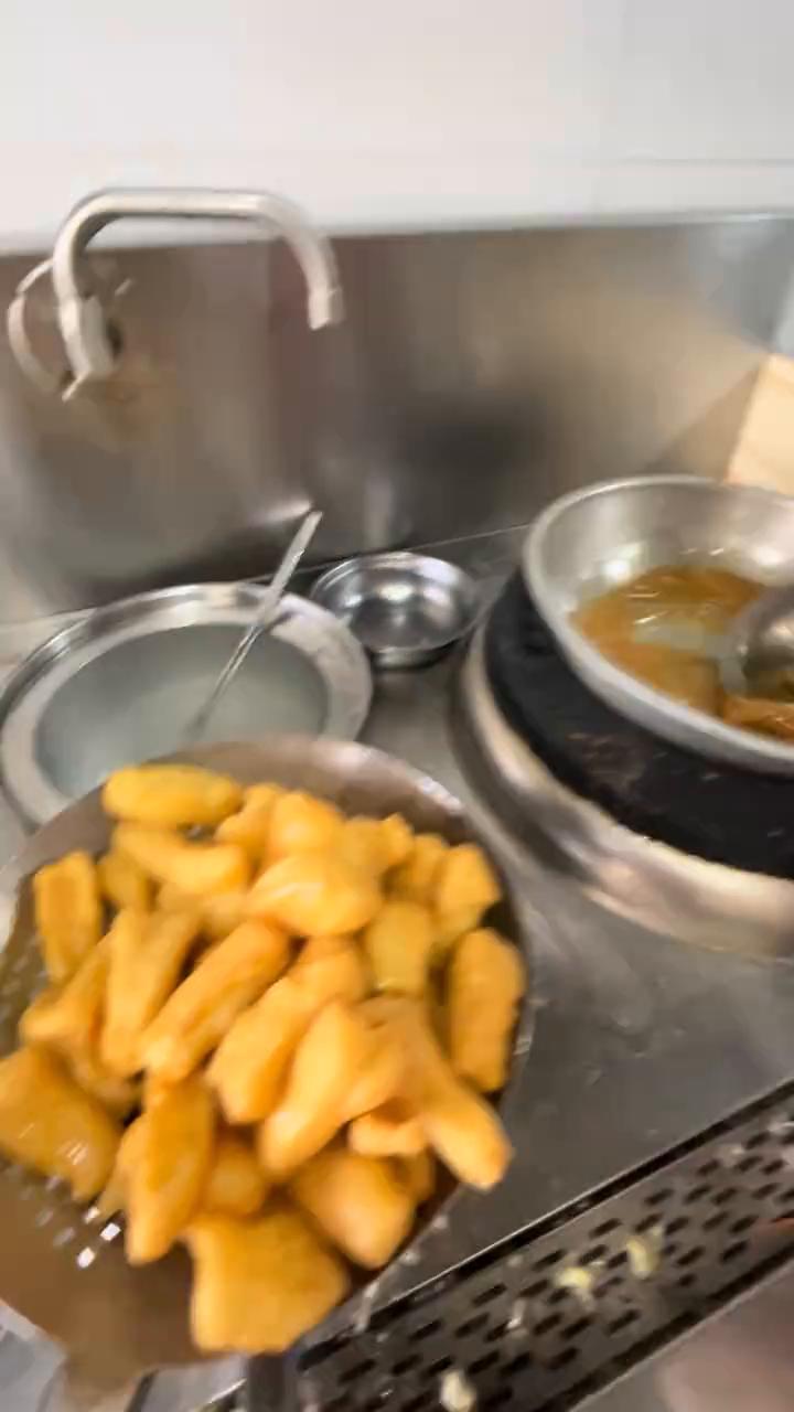 欢快，书房太好了，漂亮不漂亮？看到没有？好玩的很。上菜，收藏菜，吃吧，不吃吧，拔