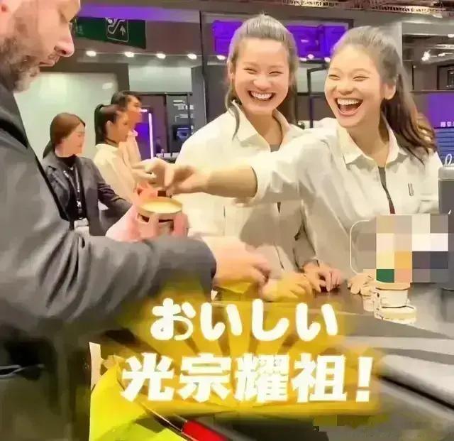 以前什么宝马奔驰展览冰淇淋只发外国人，现在鸿蒙大饭店请你吃饭 