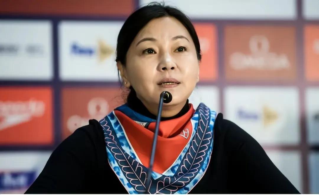 开除田亮，把郭晶晶送上裁判席，培养全红禅，周继红到底什么来头。不是周继红一人功劳
