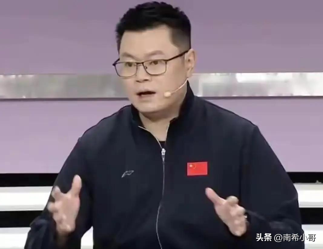 林诗栋为何跟日乒二流球员打的这么费劲，侯英超是这样说的，

老侯说，
林诗栋打球