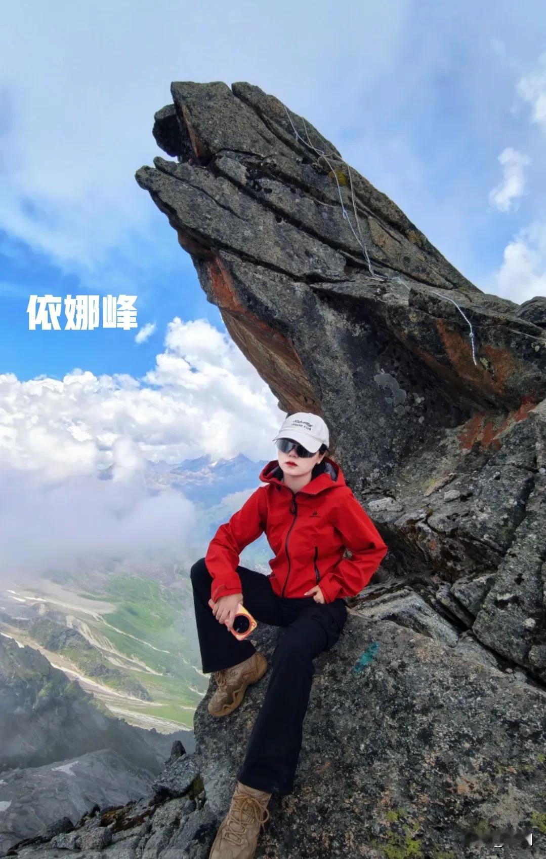 阿坝州理小路上的热门野外徒步攀岩线路还真多，5星级难度的海拔4700米玉兔峰，5
