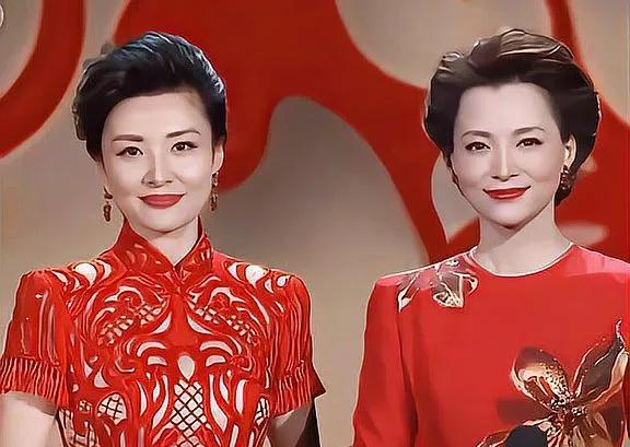 据说，卸妆后丑到不能看的十位美女主持人，难道现在的化妆都这么厉害吗？
第十位:金