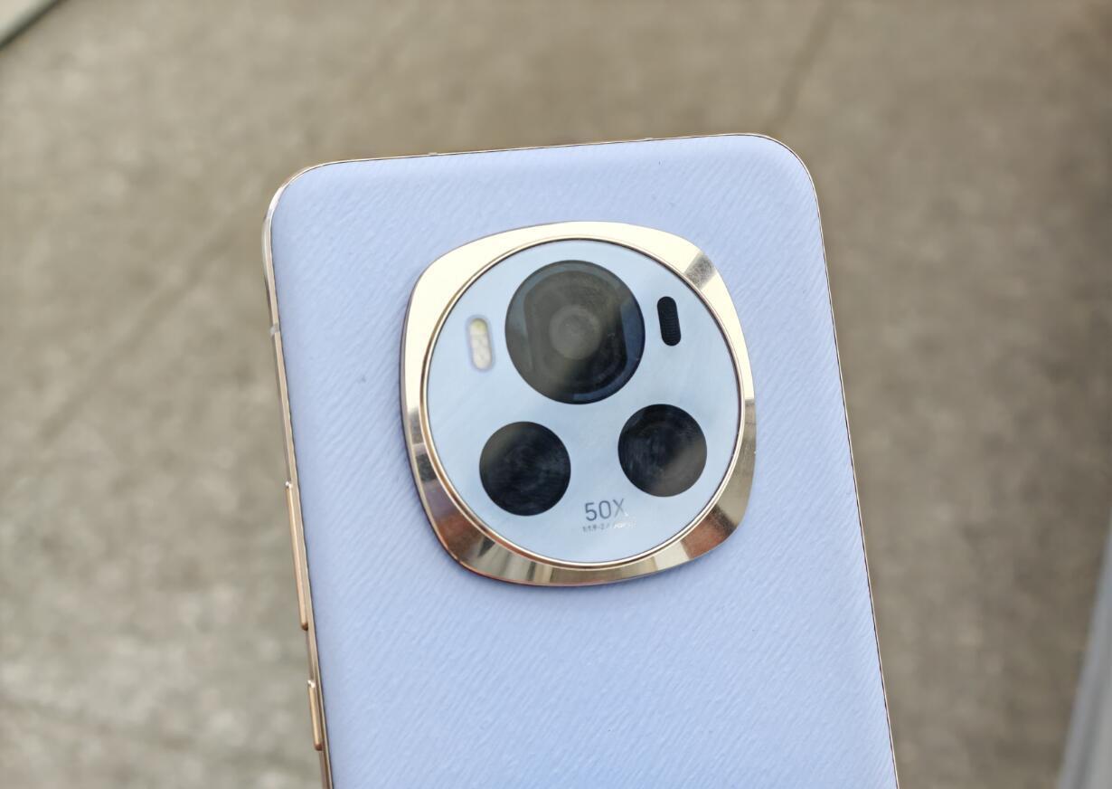 有人说荣耀Magic6系列外观丑，丑吗？

摄像头模组延续了此前几代旗舰机型的设