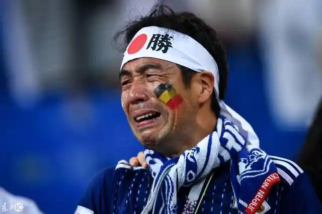 日本队被绝杀——证明了科学家杨振宁的一句话：我们这个世界是被设计出来的。

2：