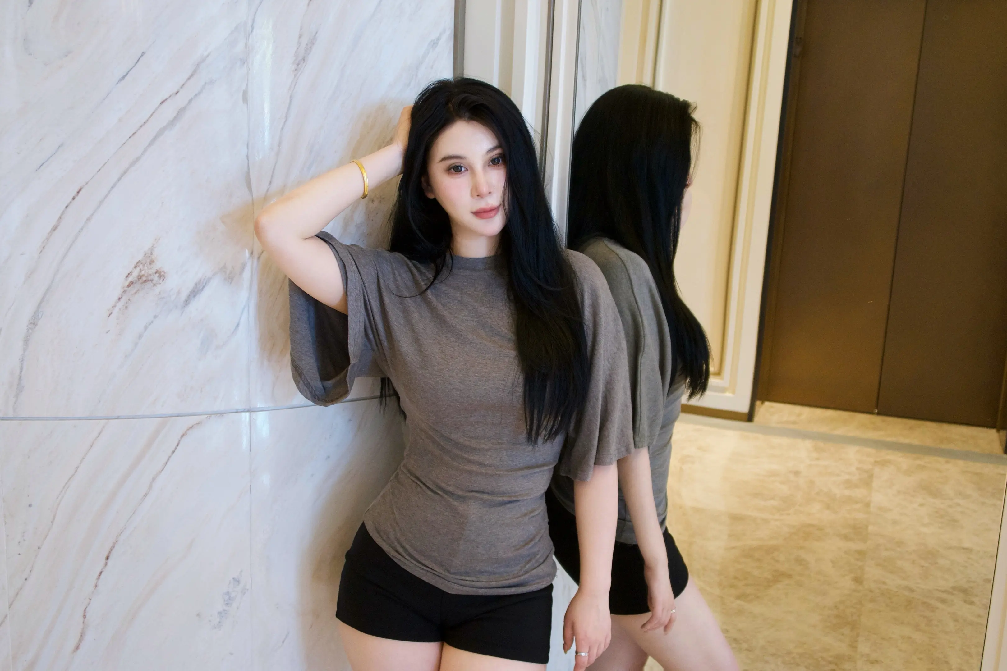 上天若赐我细腻的性格也请一并赐我强大的心。如果我的心注定要捕捉每一丝情...