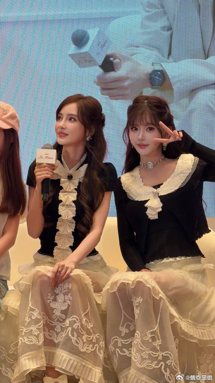 Angelababy韩安冉同框看得出来ab美得和其他人都不在一个图层 