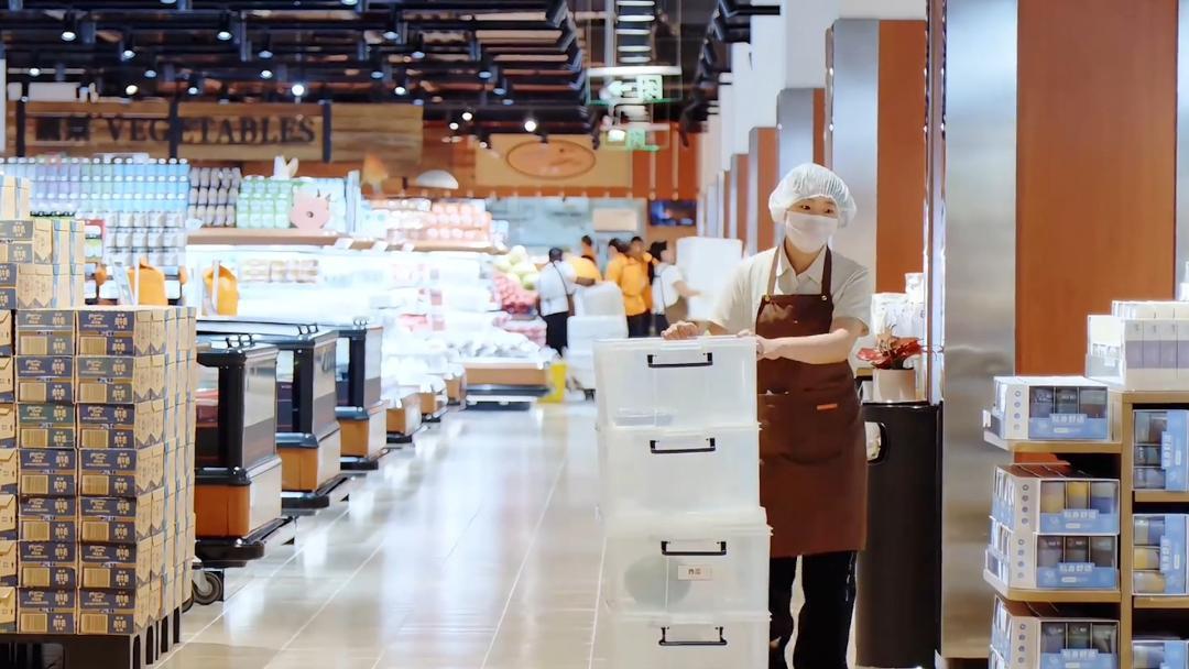 胖东来高薪招募烘焙研发人才：
12月15日发布招聘公告，产品研发工程师岗位年薪达